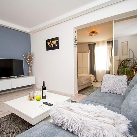 Oasis Apartment Pula Exterior photo