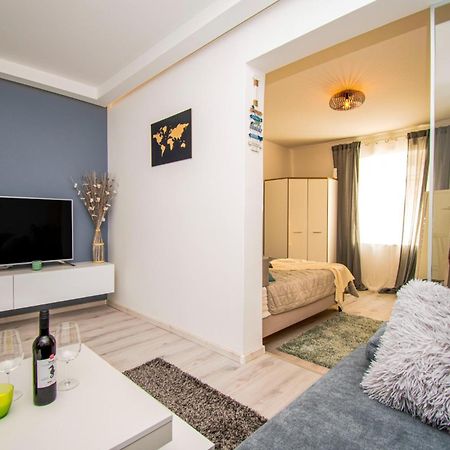 Oasis Apartment Pula Exterior photo
